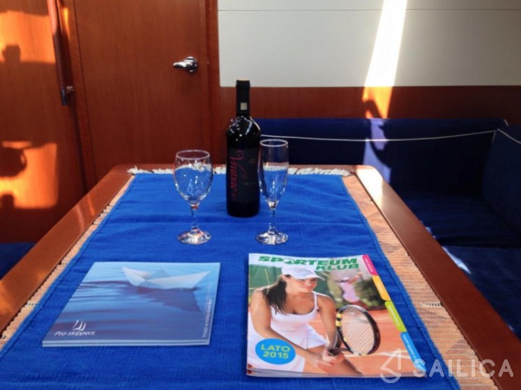 Oceanis 50 Family - Yacht Charter Sailica