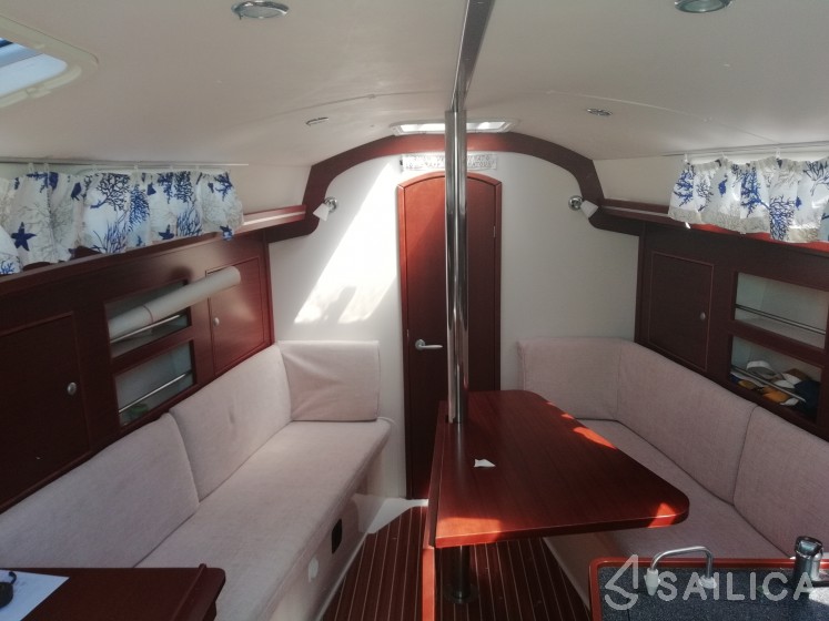 Hanse 315 - Yacht Charter Sailica