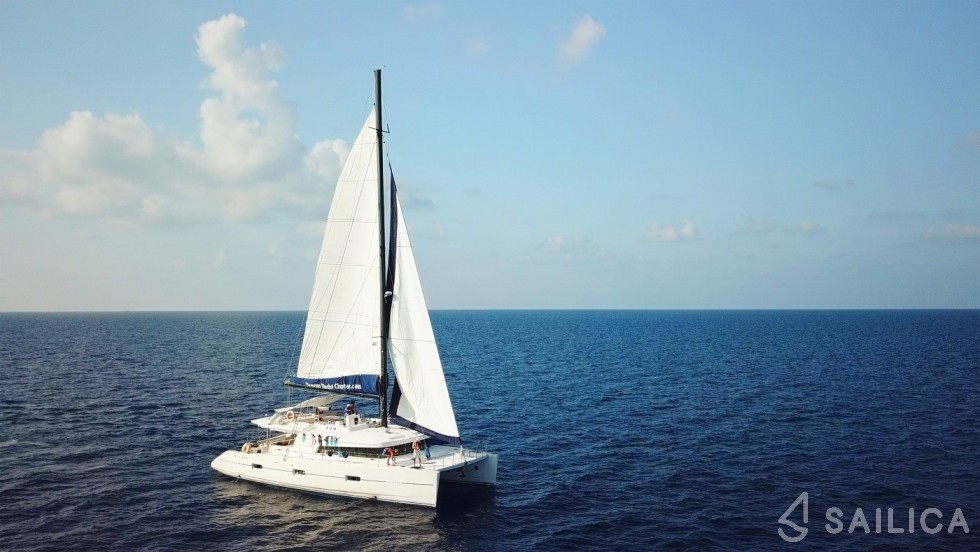 Dream 60 - Yacht Charter Sailica