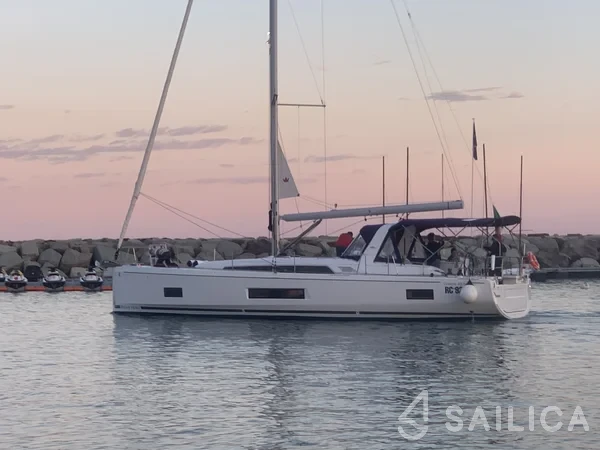 Oceanis 46.1 - Yacht Charter Sailica