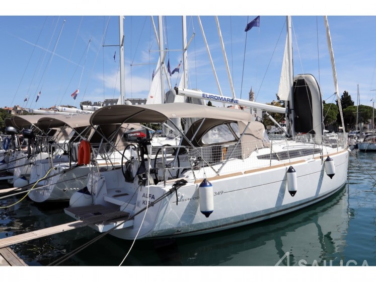 Sun Odyssey 349 - Yacht Charter Sailica