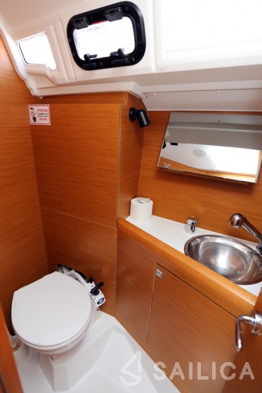 Sun Odyssey 349 - Yacht Charter Sailica