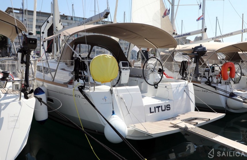Sun Odyssey 349 - Yacht Charter Sailica