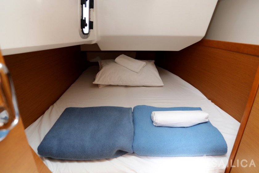 Sun Odyssey 349 - Yacht Charter Sailica
