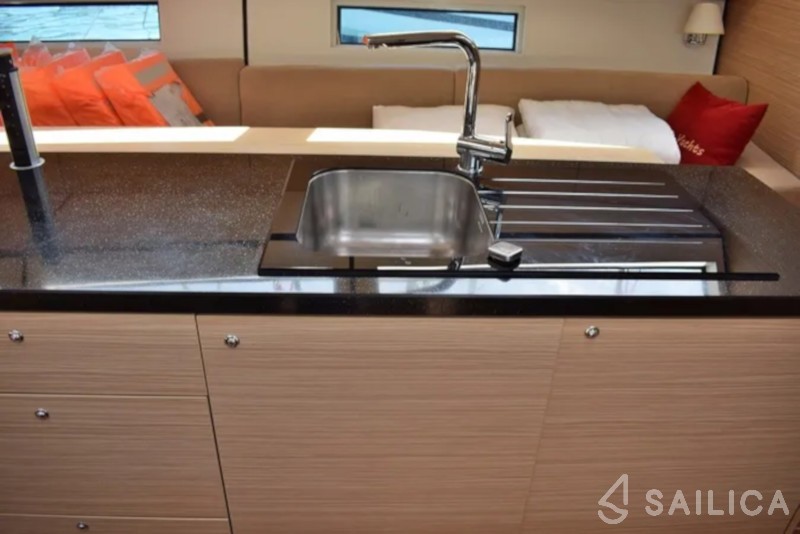 D&D Kufner 54 - Yacht Charter Sailica