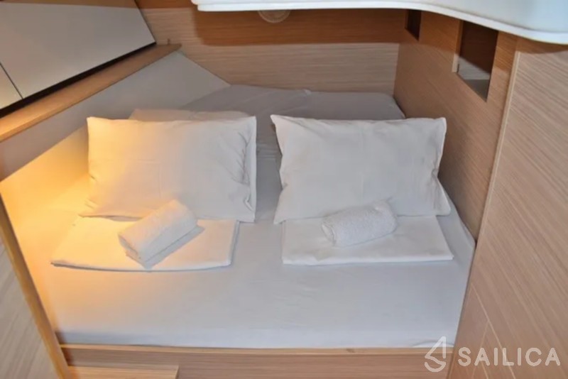 D&D Kufner 54 - Yacht Charter Sailica