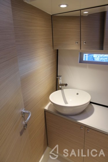 D&D Kufner 54 - Yacht Charter Sailica