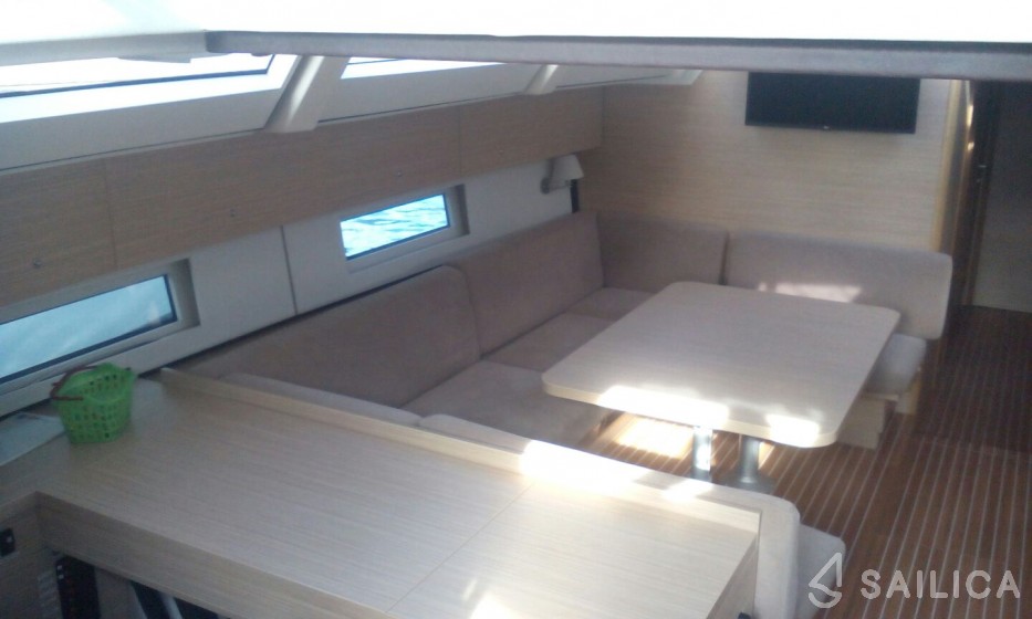 D&D Kufner 54 - Yacht Charter Sailica
