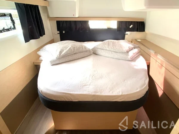 Lucia 40 - Yacht Charter Sailica