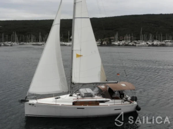 Sun Odyssey 389 - Yacht Charter Sailica