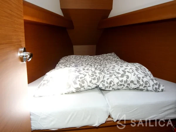 Sun Odyssey 389 - Yacht Charter Sailica