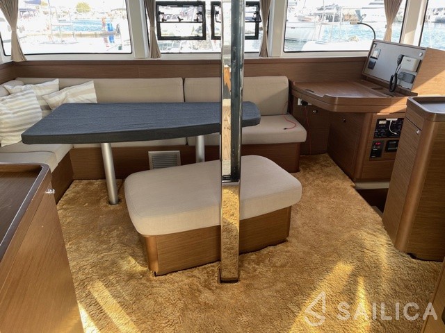 Lagoon 42 - Yacht Charter Sailica