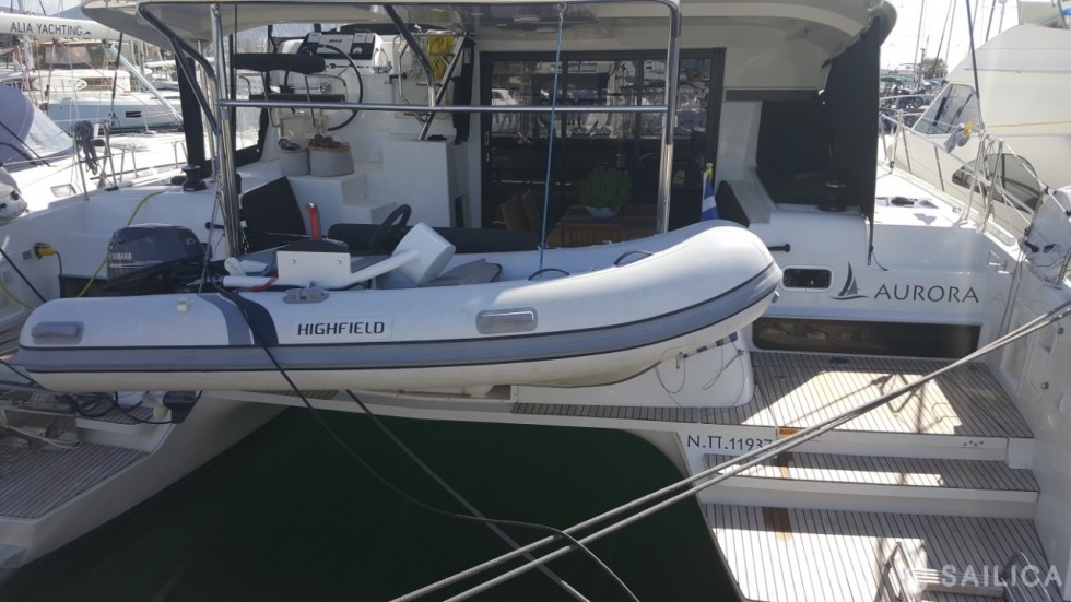 Lagoon 42 - Yacht Charter Sailica