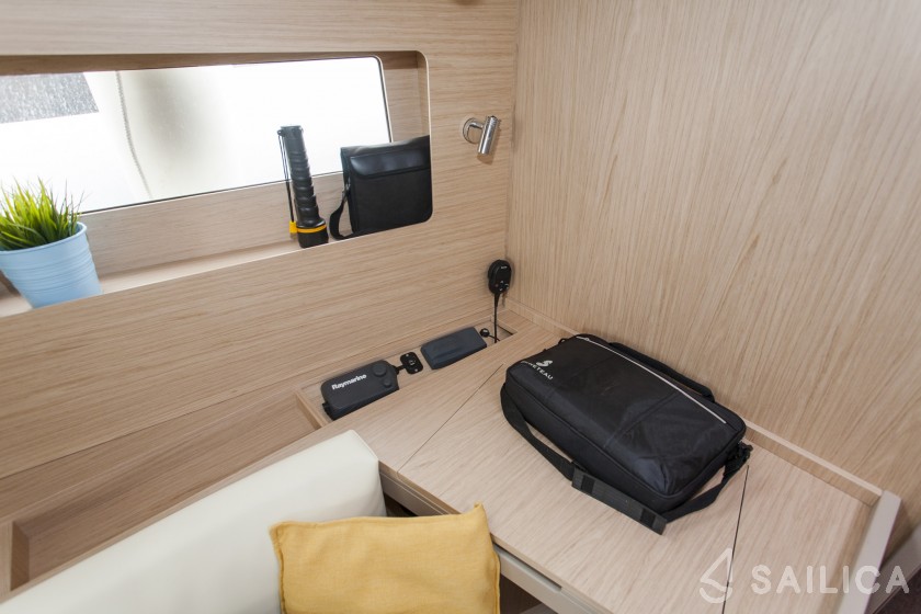 Oceanis 41.1 - Yacht Charter Sailica