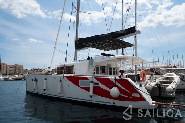 Lagoon 450  Flybridge - Yacht Charter Sailica