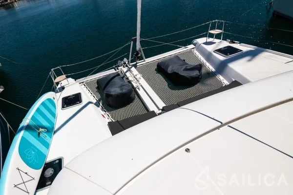 Lagoon 42 - Yacht Charter Sailica