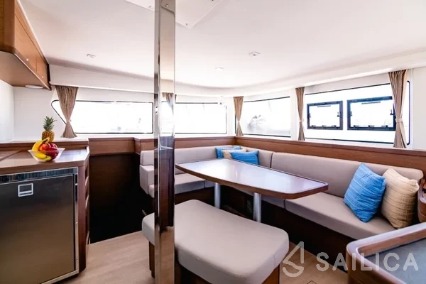 Lagoon 42 - Yacht Charter Sailica