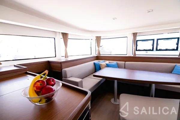 Lagoon 42 - Yacht Charter Sailica