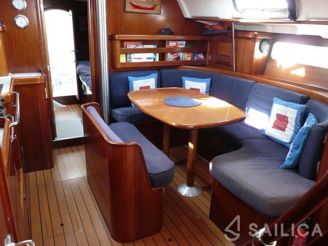 Oceanis 41.1 - Yacht Charter Sailica