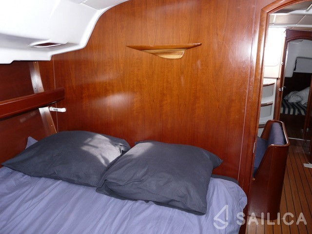 Oceanis 41.1 - Yacht Charter Sailica