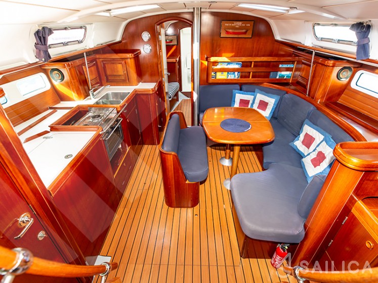 Oceanis 41.1 - Yacht Charter Sailica
