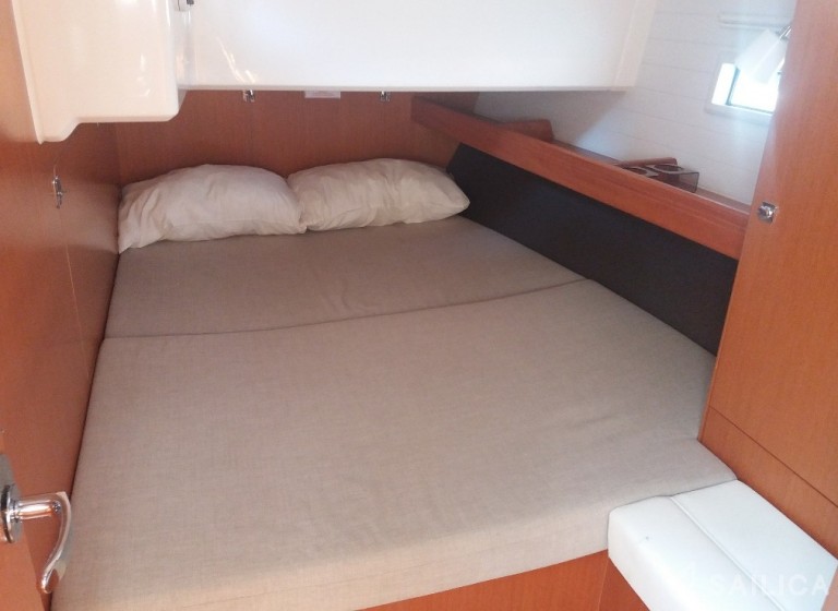 Bavaria Cruiser 46 - 4 cab. - Yacht Charter Sailica