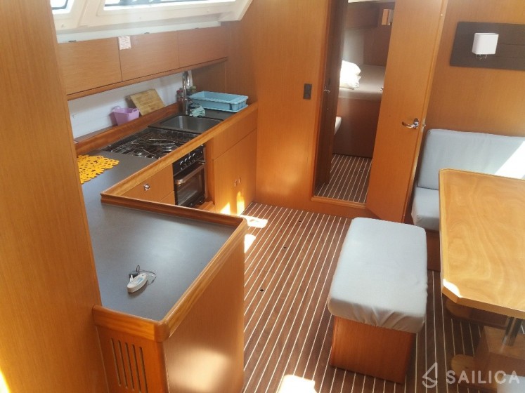 Bavaria Cruiser 46 - 4 cab. - Yacht Charter Sailica
