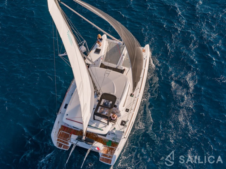 Lagoon 40 - Yacht Charter Sailica
