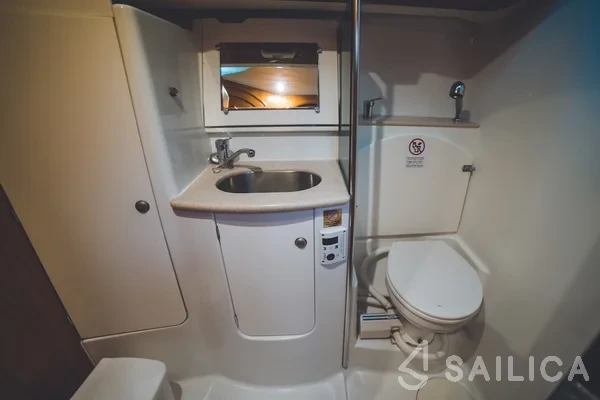 Sun Odyssey 49i - Yacht Charter Sailica