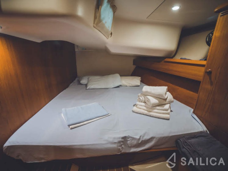 Sun Odyssey 49i - Yacht Charter Sailica