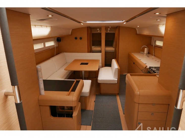 Sun Odyssey 519 - Yacht Charter Sailica