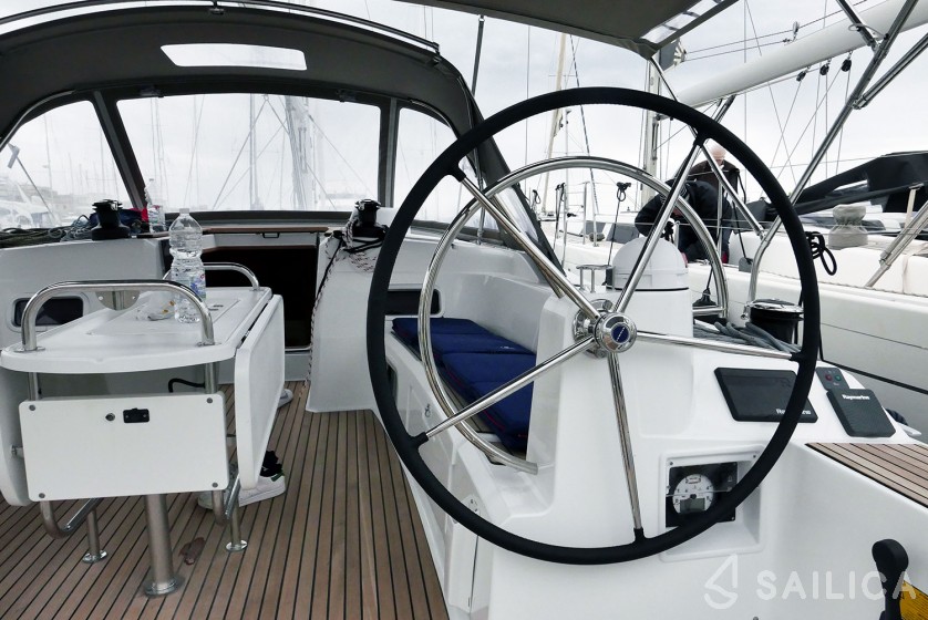 Sun Odyssey 519 - Yacht Charter Sailica