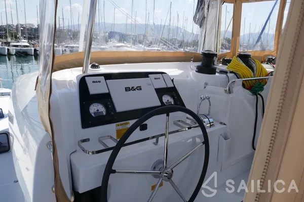 Lagoon 42 - Yacht Charter Sailica