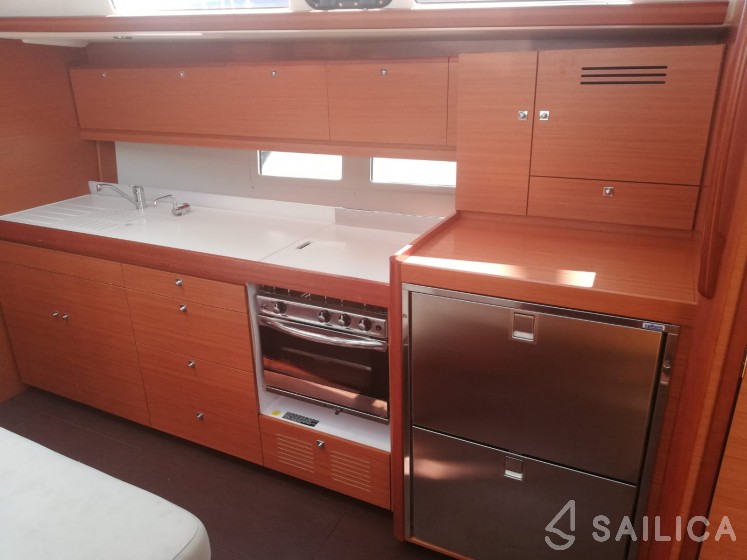 Dufour 460 GL - Yacht Charter Sailica