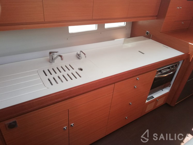 Dufour 460 GL - Yacht Charter Sailica