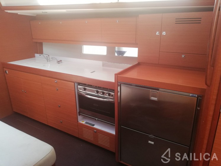 Dufour 460 GL - Yacht Charter Sailica