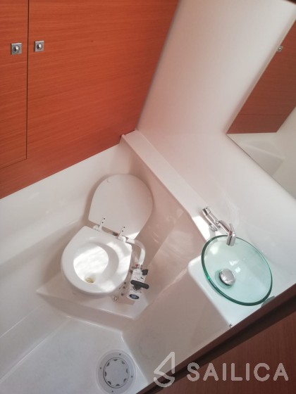 Dufour 460 GL - Yacht Charter Sailica