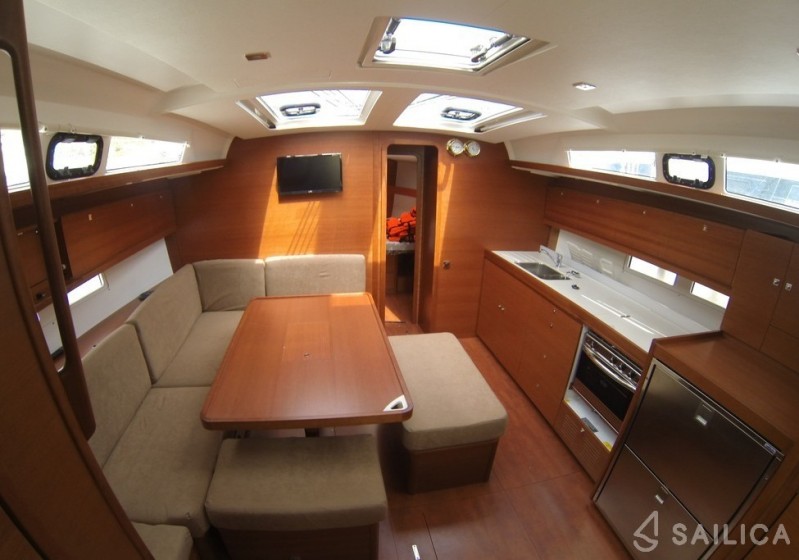 Dufour 460 GL - Yacht Charter Sailica