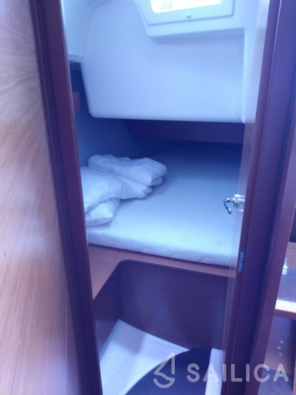 Dufour 360 GL - Yacht Charter Sailica