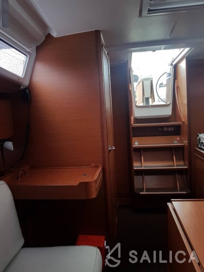 Dufour 360 GL - Yacht Charter Sailica