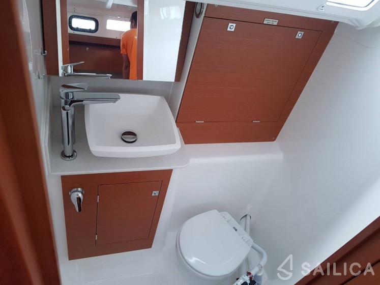Dufour 360 GL - Yacht Charter Sailica