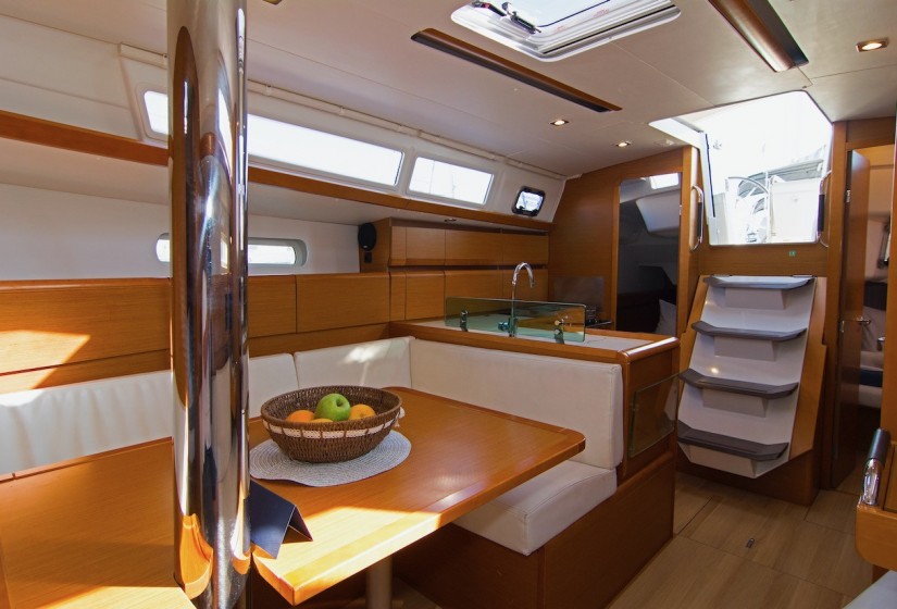 Sun Odyssey 389 - Yacht Charter Sailica