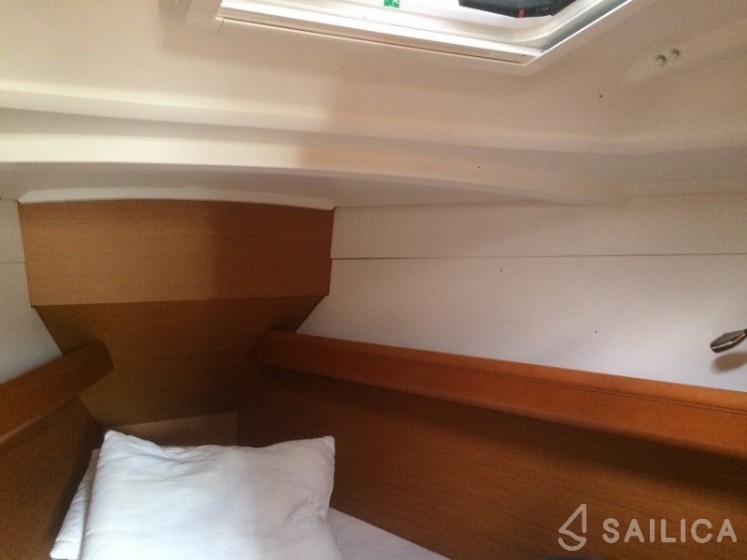 Sun Odyssey 389 - Yacht Charter Sailica