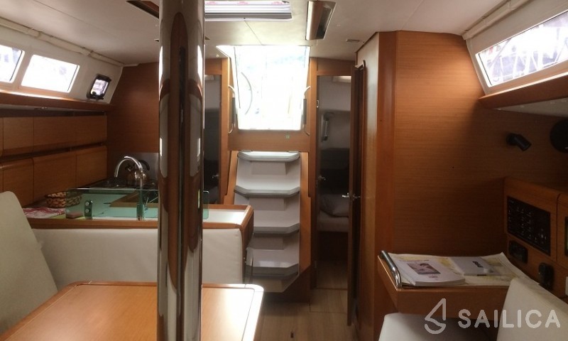Sun Odyssey 389 - Yacht Charter Sailica