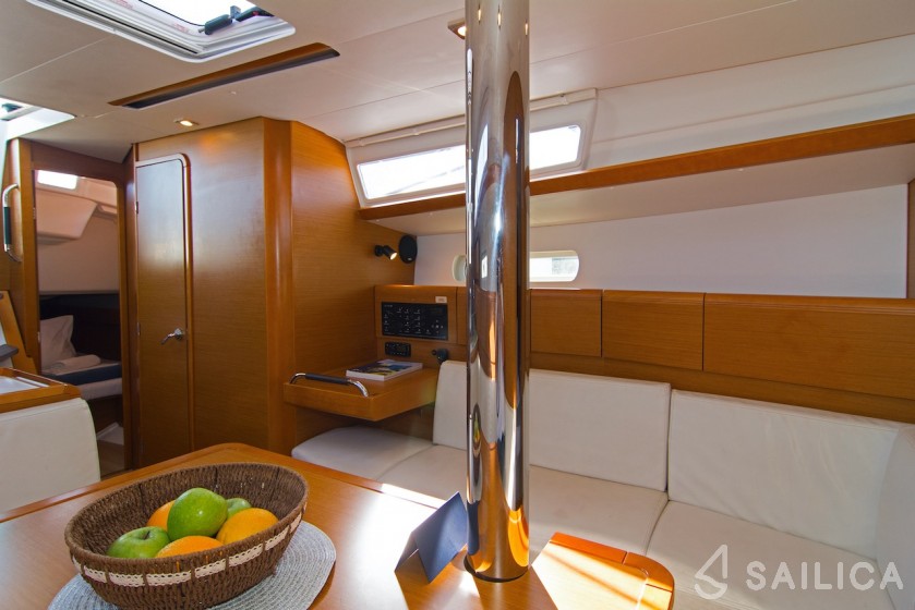 Sun Odyssey 389 - Yacht Charter Sailica