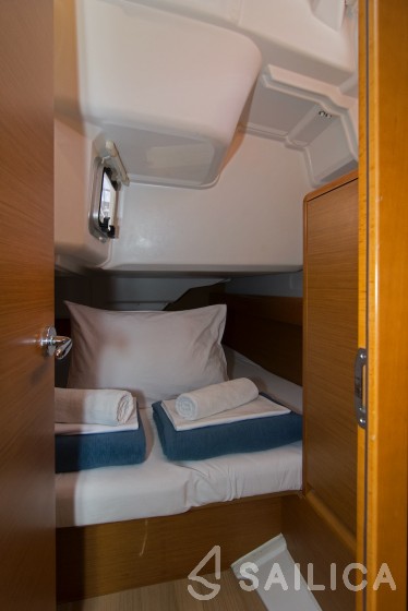 Sun Odyssey 389 - Yacht Charter Sailica
