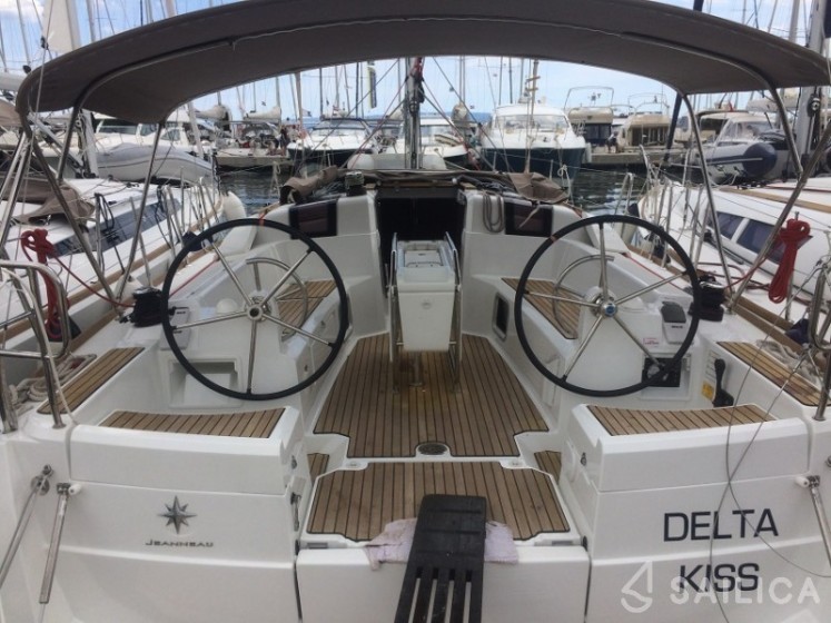 Sun Odyssey 389 - Yacht Charter Sailica