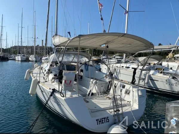 First 35 - Yacht Charter Sailica
