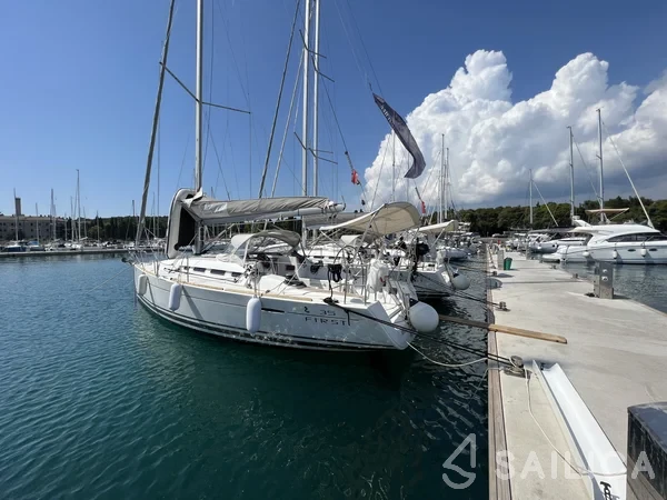 First 35 - Yacht Charter Sailica