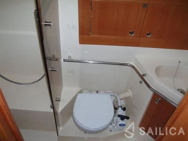 Elan 434 Impression - Yacht Charter Sailica